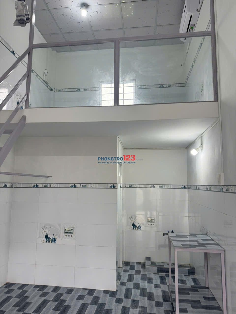 Phòng mới, sạch sẽ, an ninh tuyệt đối, đèn đường, đèn sân sáng đêm, có sân chơi cầu lông, sân để xe.