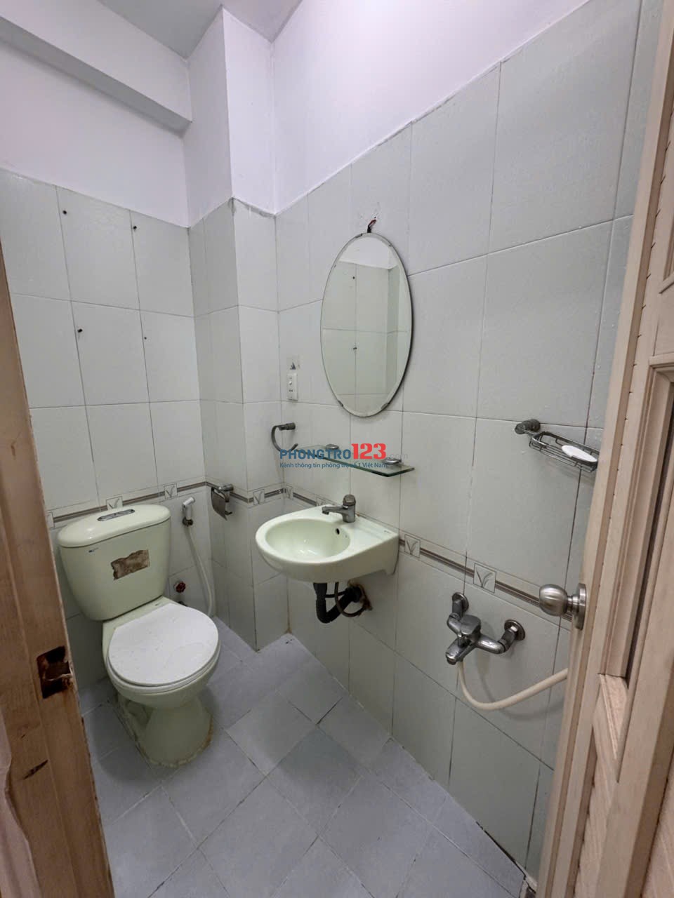 Phòng trọ tách bếp, full nội thất từ a-z, gần các trường đh hoa sen, đh hutech, đh uef,…