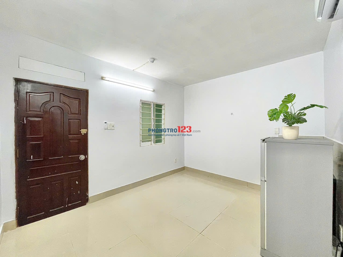 PHÒNG MỚI XÂY THOÁNG MÁT NGAY THÍCH QUẢNG ĐỨC, NGÃ 4 PHÚ NHUẬN