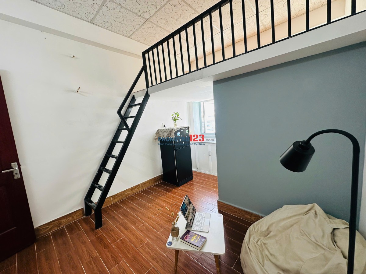Phòng trọ 32m2 có gác lửng full nội thất đường Ung Văn Khiêm kế bên Đại Học Giao Thông Vận Tải
