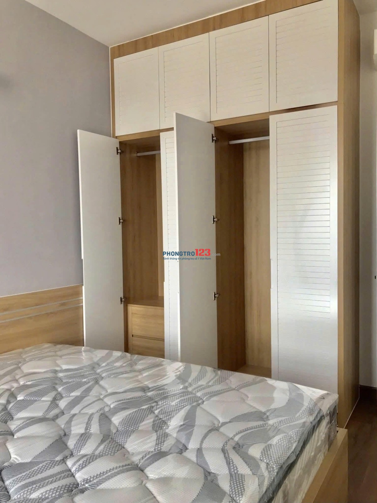 Central Plaza-Phạm Văn Hai 2PN Full nội thất giá thuê 13 triệu/th 71m2 có ban công.
