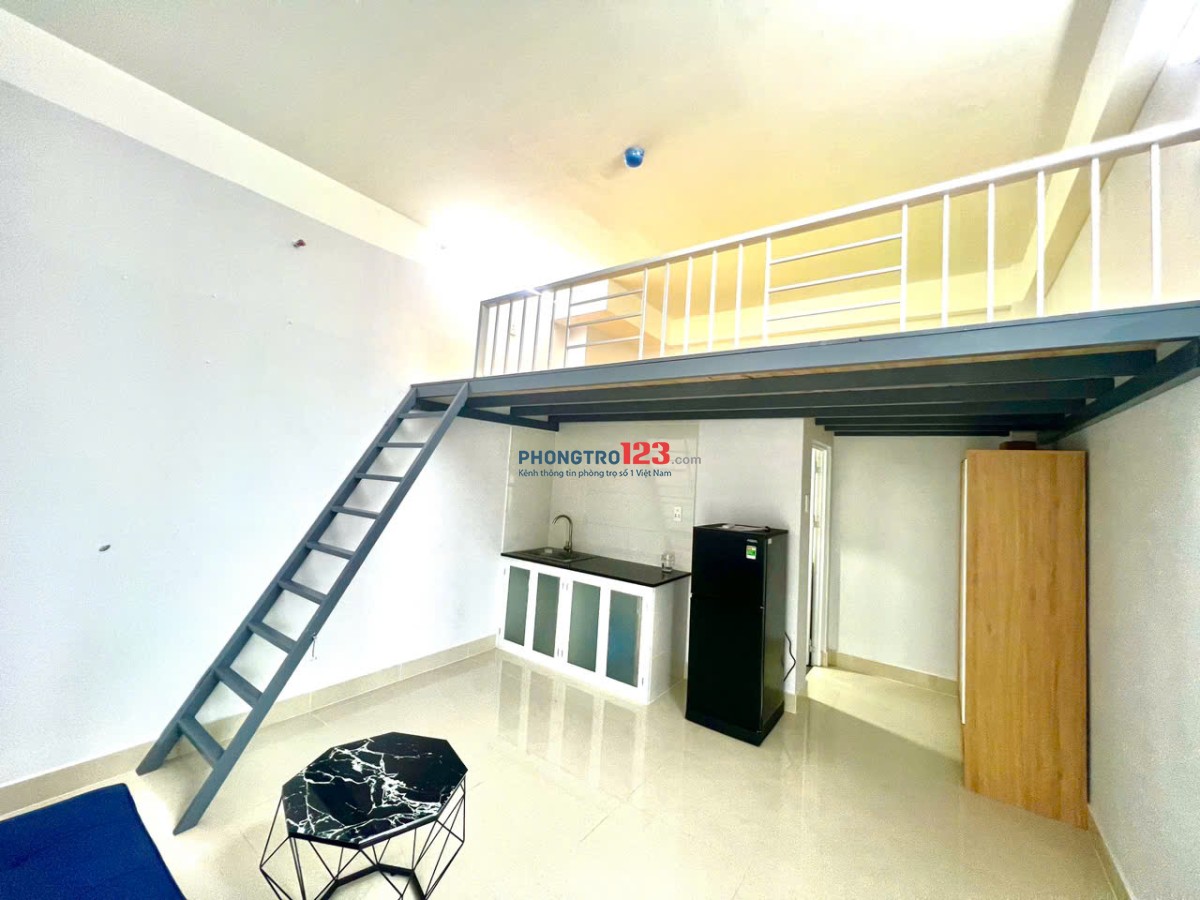 Cho thuê phòng gác lửng rộng, có ban công, sofa – Ung Văn Khiêm, Bình Thạnh | Gần HUTECH, UTH, FTU
