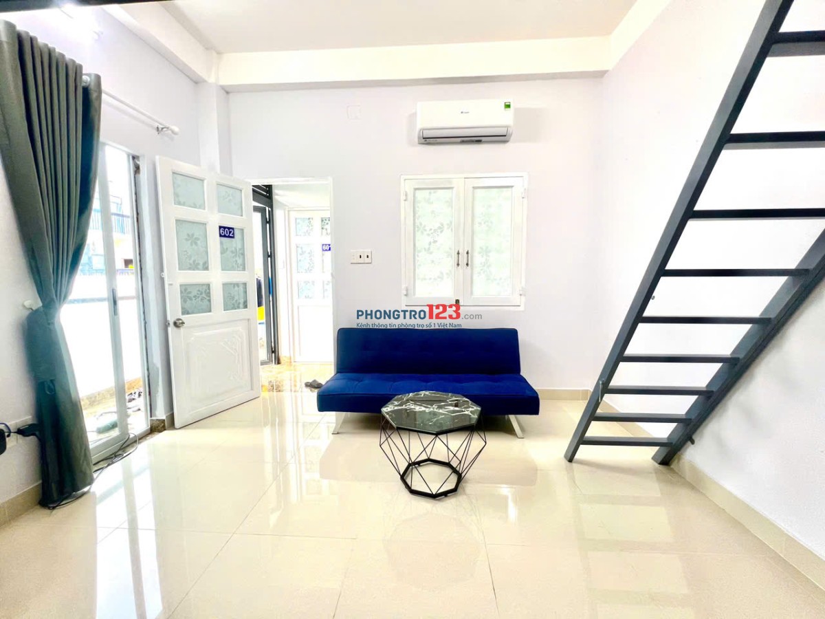 Cho thuê phòng gác lửng rộng, có ban công, sofa – Ung Văn Khiêm, Bình Thạnh | Gần HUTECH, UTH, FTU