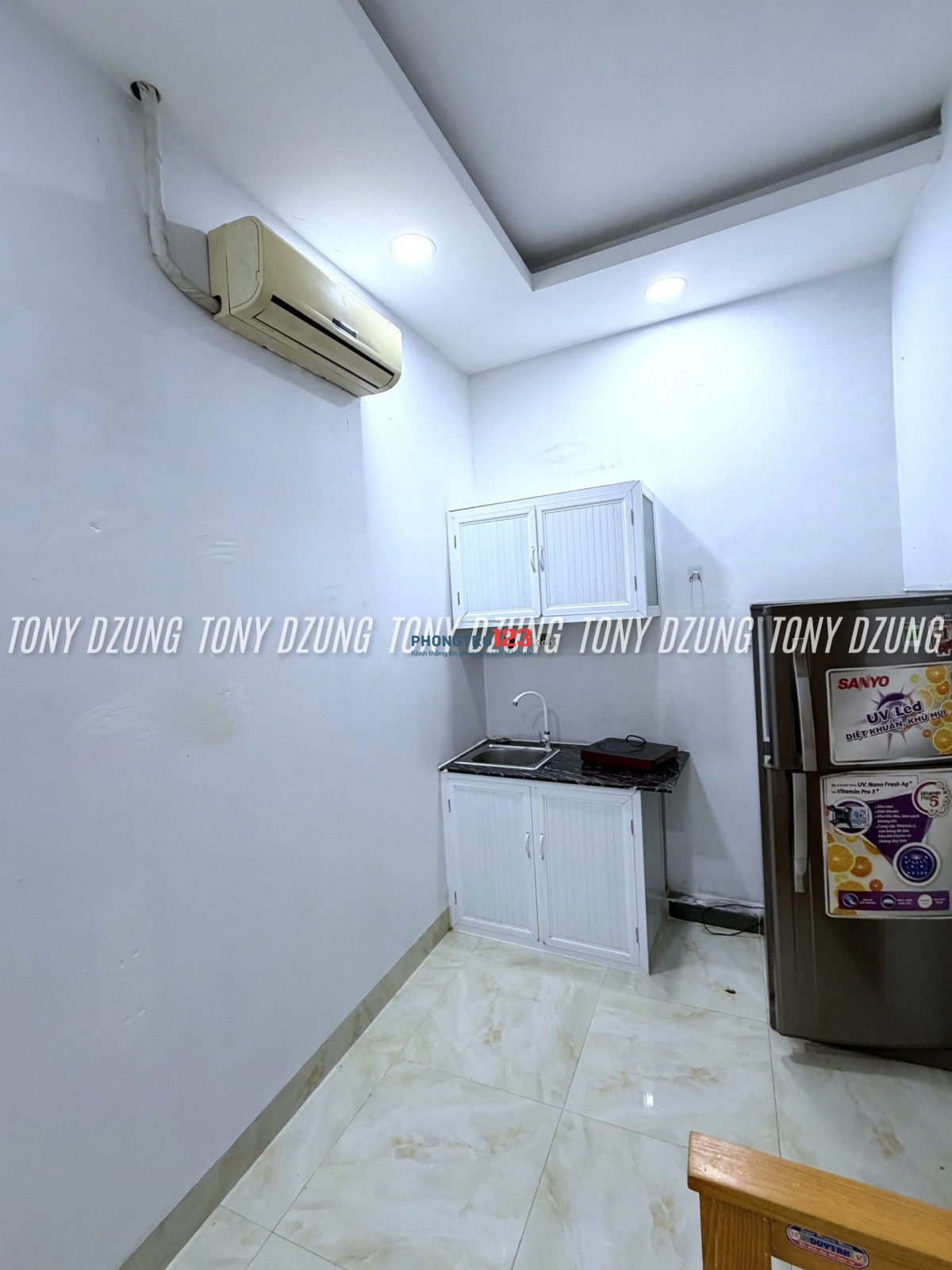 PHÒNG BAN CÔNG + CỬA SỔ FULL NỘI THẤT - GẦN ĐH NGUYỄN TẤT THÀNH Q.12 - TRONG KHU BIỆT THỰ AN NINH