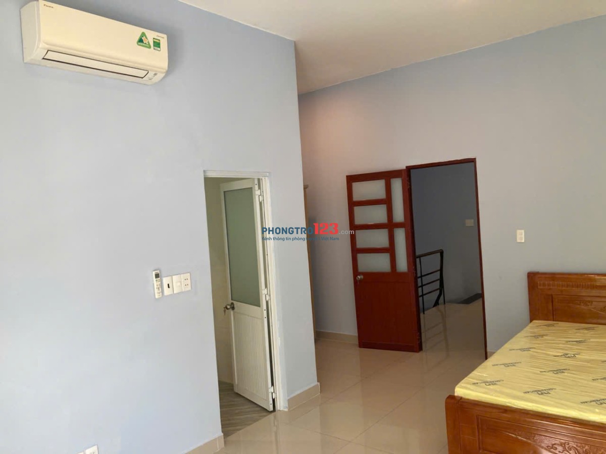 Cho thuê nhà Vườn Thiên Đàng 1 Ecolakes Mỹ Phước, giá 12tr bao phí quản lý
