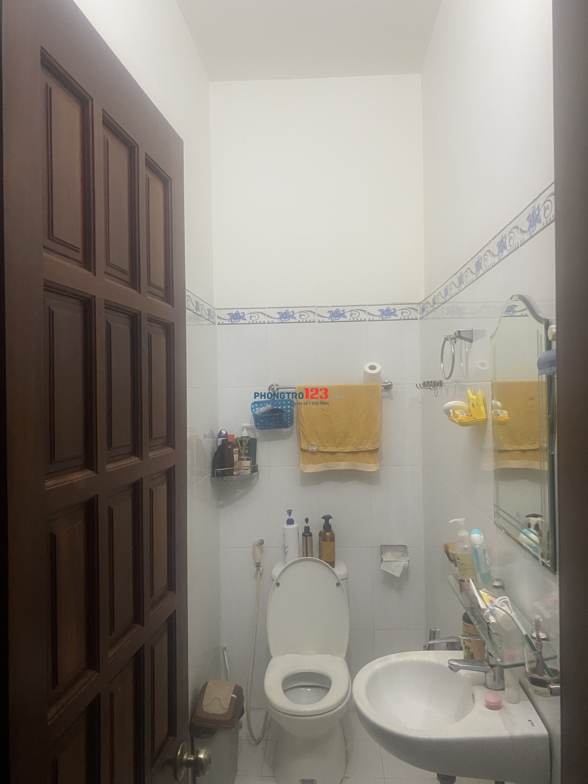 Cho thuê tầng 3 nhà Quận 2 (2 phòng ngủ rộng 18m2)
