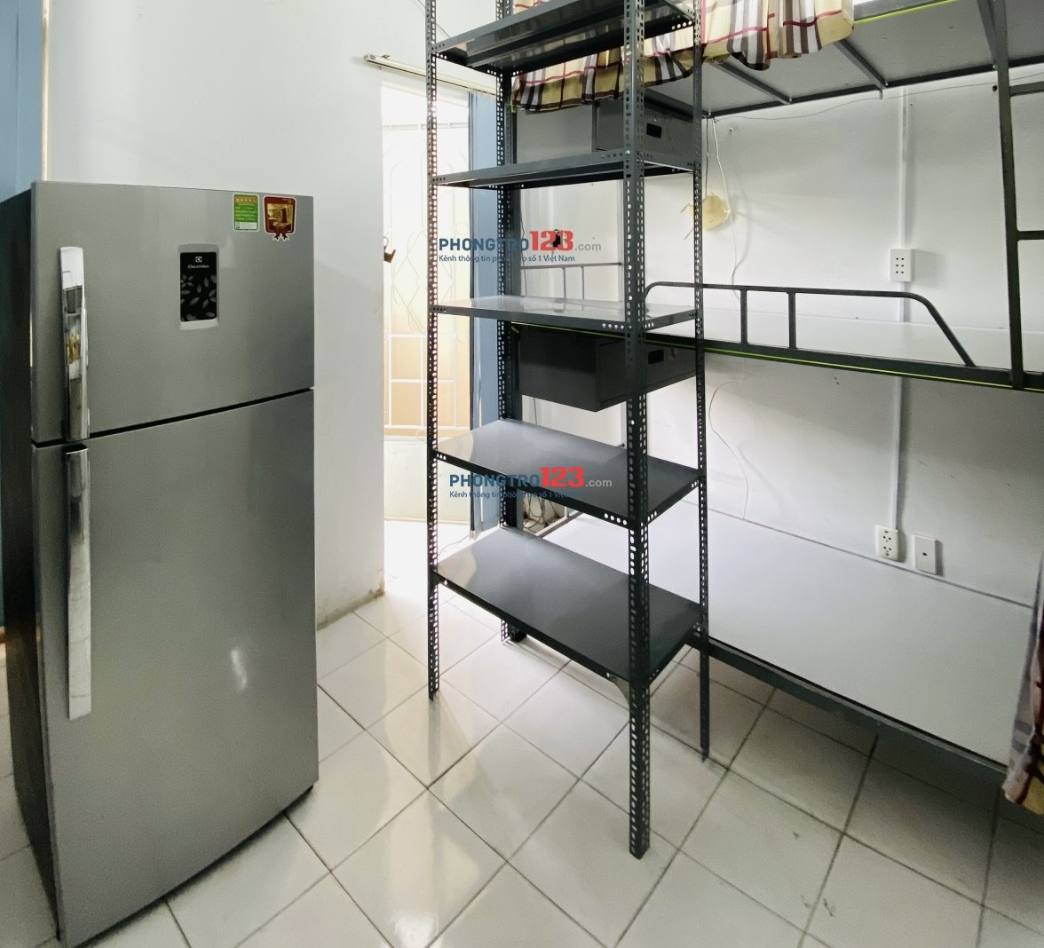 Ở ghép Quận 10 chỉ 1tr3 – Bao điện nước – Gần ĐH HUFLIT 100m