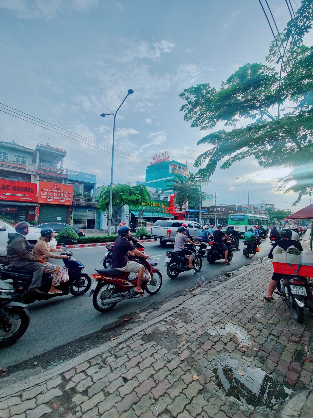 Cho thuê nhà mặt tiền kinh doanh 67,5m2 chỉ 10tr/tháng ngay Phường Phú Hòa, Tp Hồ Chí Minh