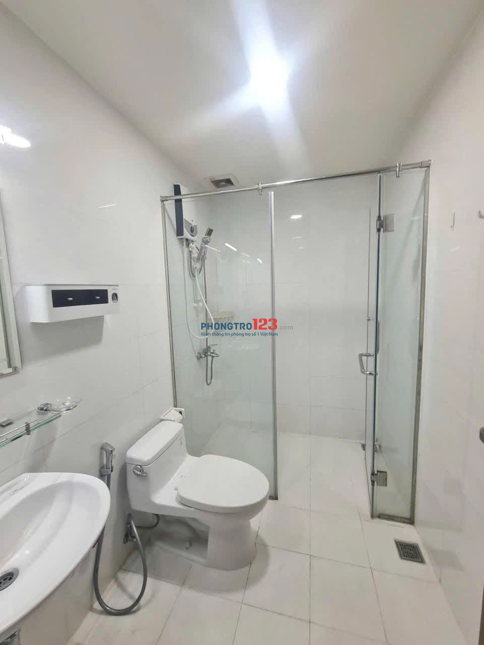 C/c Screc-Trường Sa Q.3 Full nội thất 2PN, 77m2, giá thuê 12 triêu/th