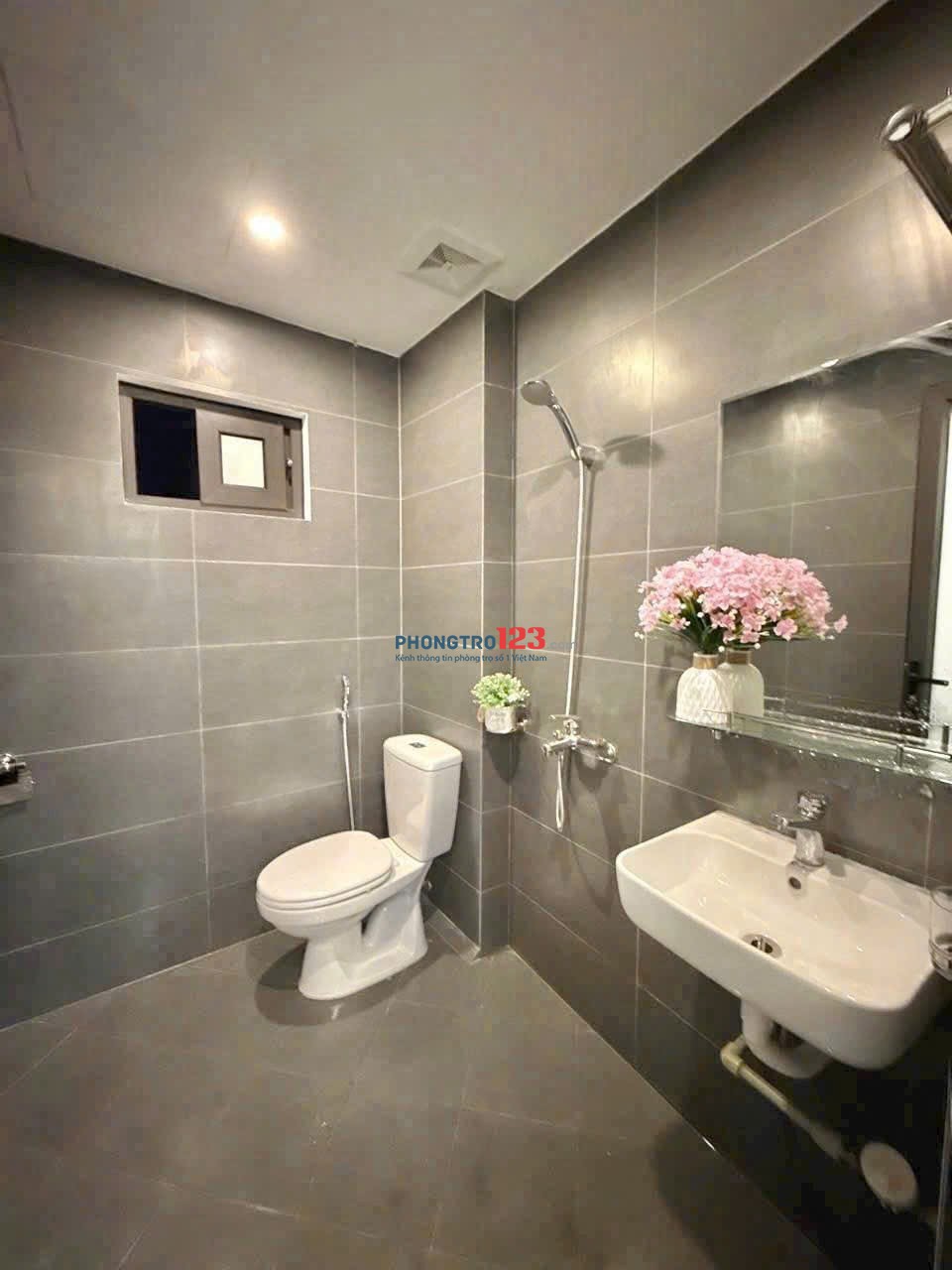 ! Chú ý , Chú Ý - Căn Hộ Ban Công FULL Nội Thất - Lê Quang Định Gần Chợ Bà Chiểu