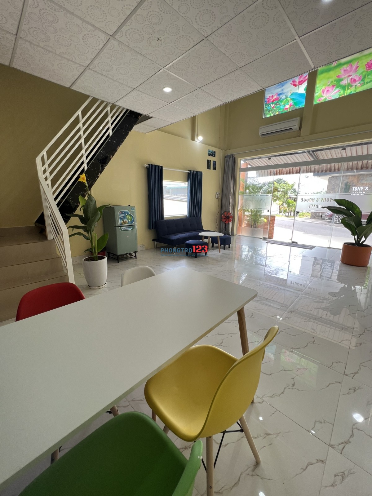 Cho nhà nguyên căn 40 - 50m2 02 mặt tiền đường lớn,18C đường Nguyễn Tấn Định, Hàm Tiến (Chính chủ)
