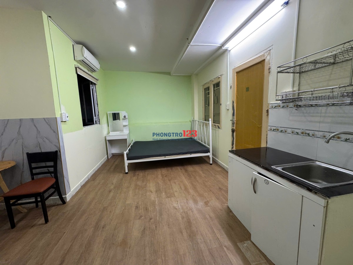 Cho thuê phòng 25m ngay Phan Xích Long, ở được 3 người, full nội thất như hình