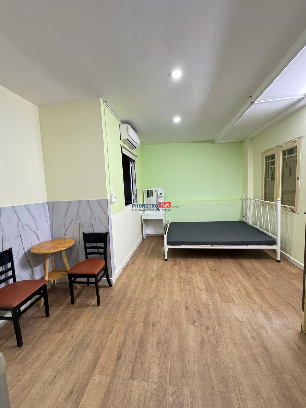 Cho thuê phòng 25m ngay Phan Xích Long, ở được 3 người, full nội thất như hình