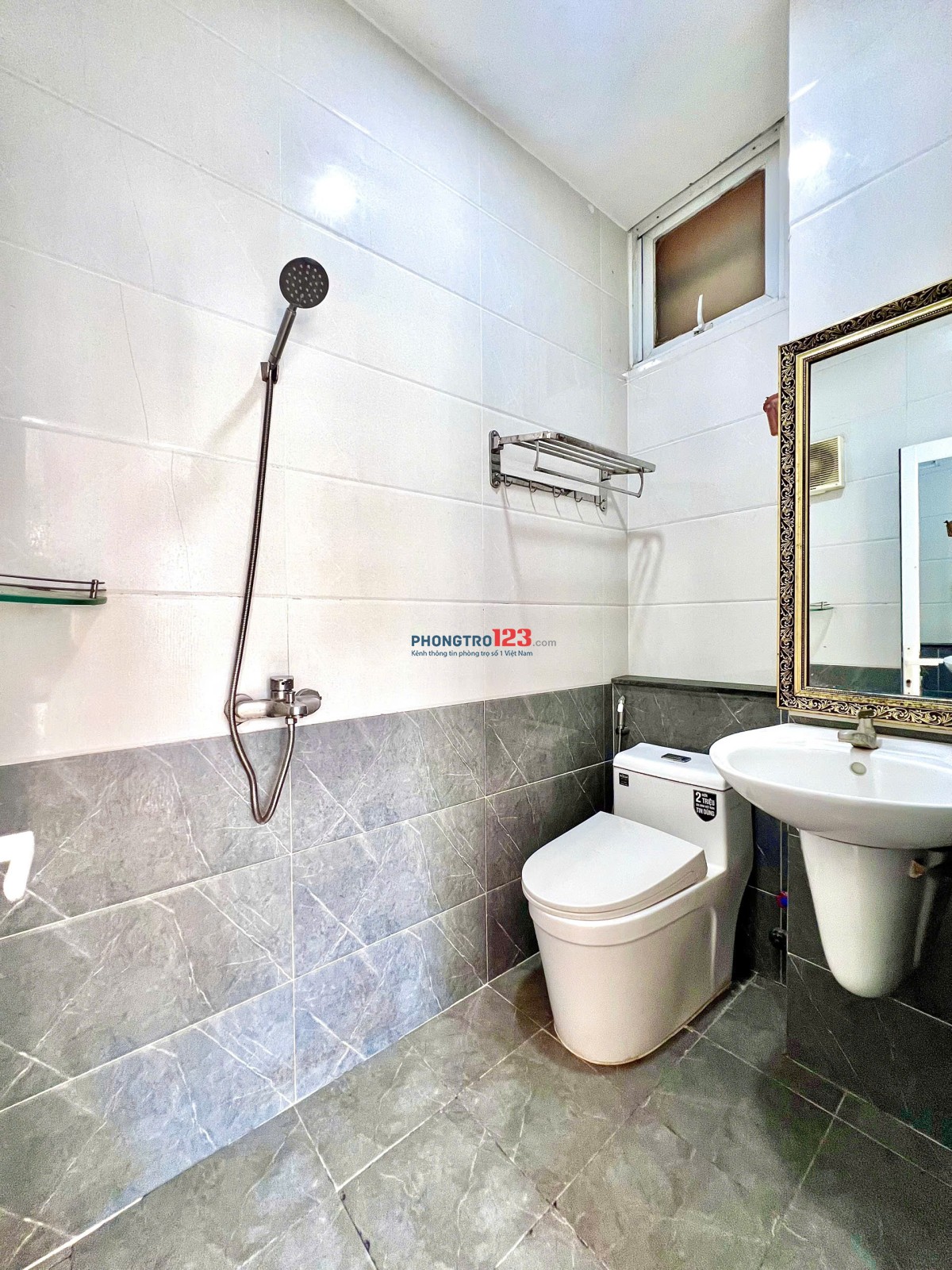 Gác lửng đón nắng cửa sổ trời full tiện nghi - Phạm Văn Chiêu gần Công viên Làng Hoa