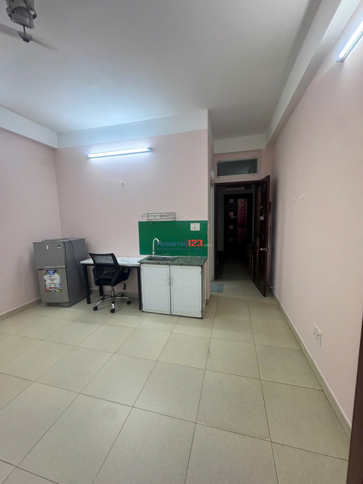 Phòng trọ 68/27 Út Tịch, gần Trường Cao đẳng Lý Tự Trọng, trung cấp Du Lịch, Học viện Hàng Không