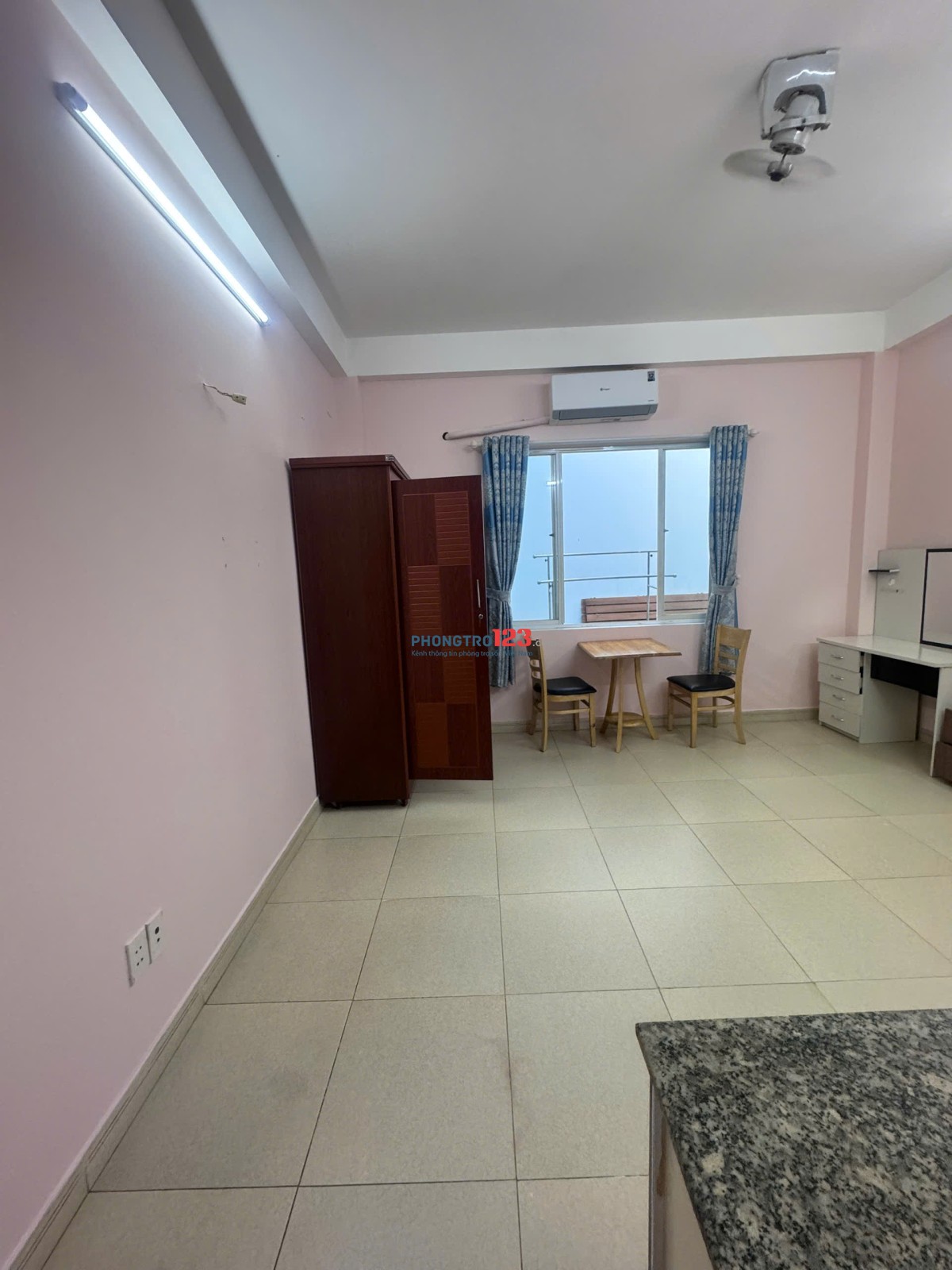 Phòng trọ 68/27 Út Tịch, gần Trường Cao đẳng Lý Tự Trọng, trung cấp Du Lịch, Học viện Hàng Không