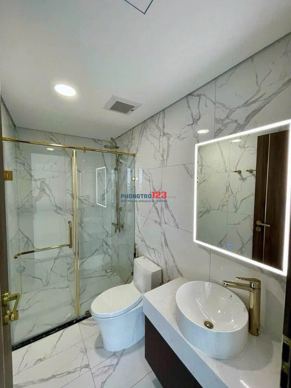 Chung cư Bàu Cát 2 (thang máy) 3PN ko Nội thất giá 10,5 triệu/th