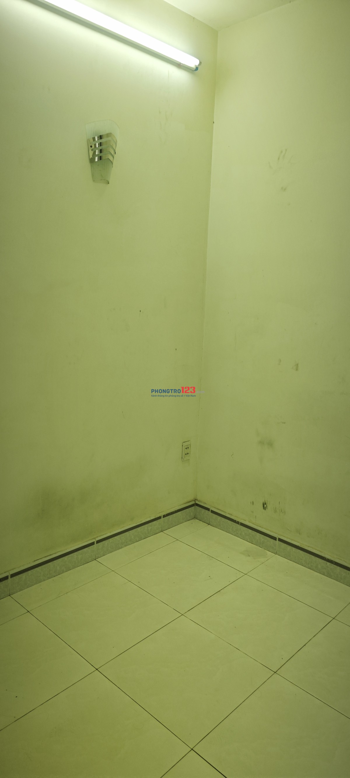 PHÒNG TRỌ SINH VIÊN NHÀ NGAY NGÃ TƯ MẶT TIỀN