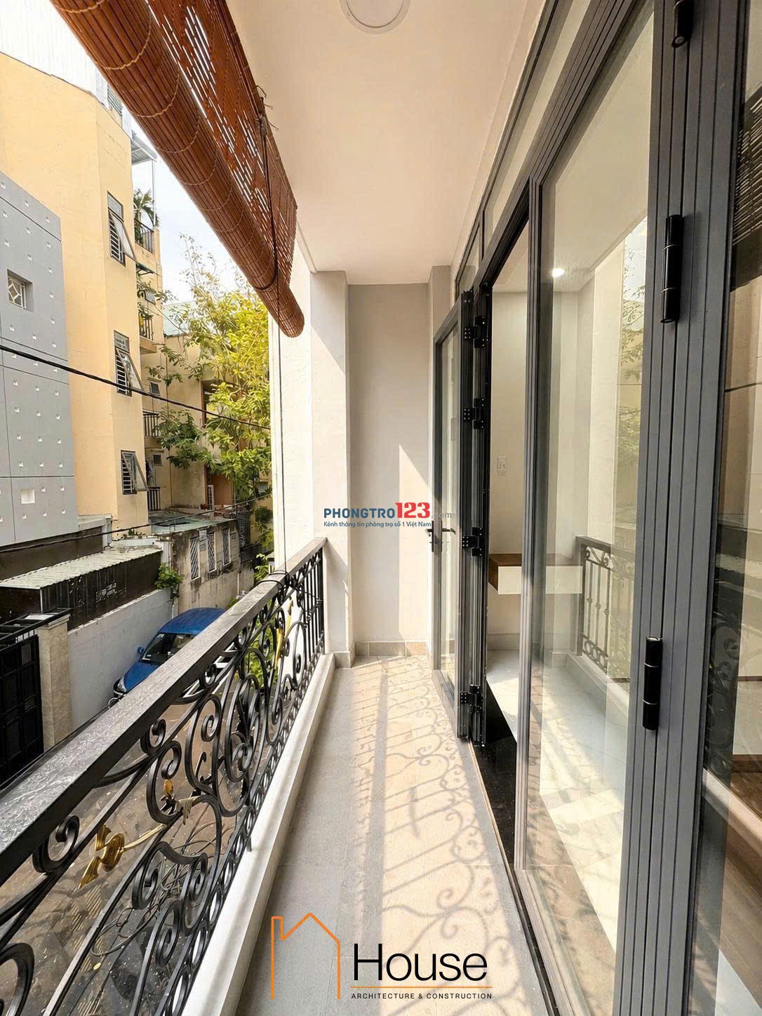 Cho thuê Phòng ban công 40m2 cách Đại học Ngoại Thương, GTVT 10 phút