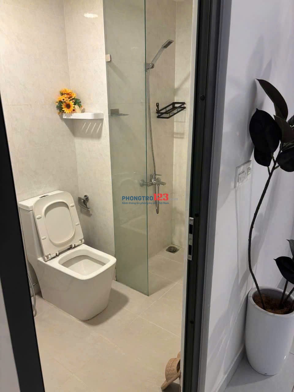 Chung cư Lucky, Phan Văn Khoẻ, Q6: 3p ngủ, full NTCC, 92m2, 16triệu