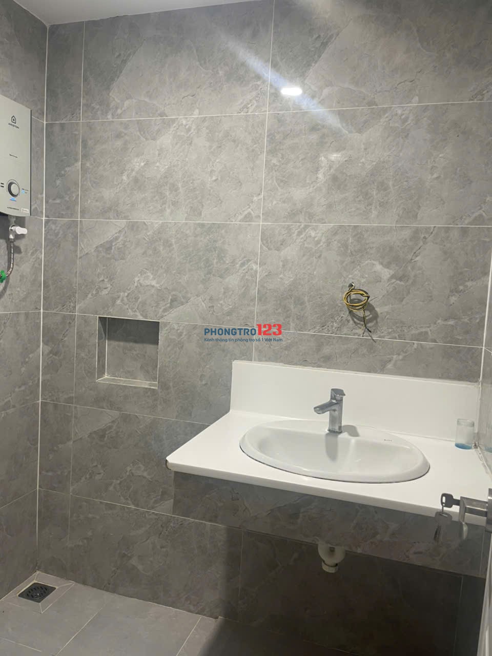 Cho thuê Central, Phạm Văn Hai, TB: 22triệu, 200m2, không nội thất, 3PN