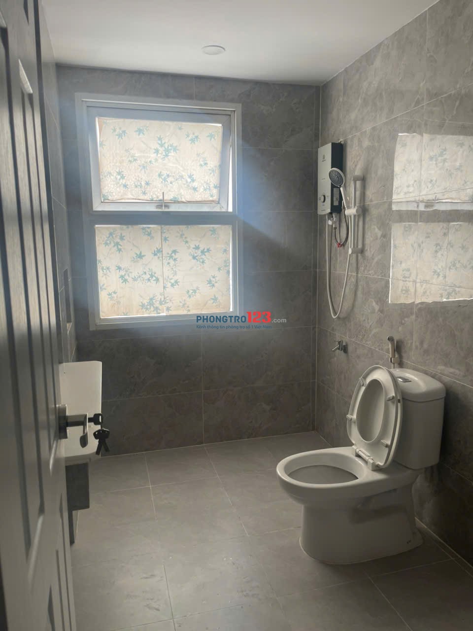 Cho thuê Central, Phạm Văn Hai, TB: 22triệu, 200m2, không nội thất, 3PN