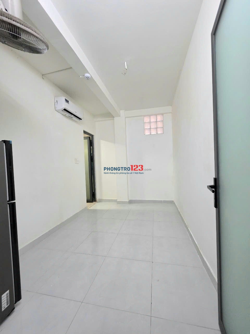 ️ Sinh Viên Chú Ý ! Căn Hộ Sát Bên ĐH HIU, UEF - Chỉ Tính Điện 3k5, Nước 100k/ng - Nhà Thang Máy