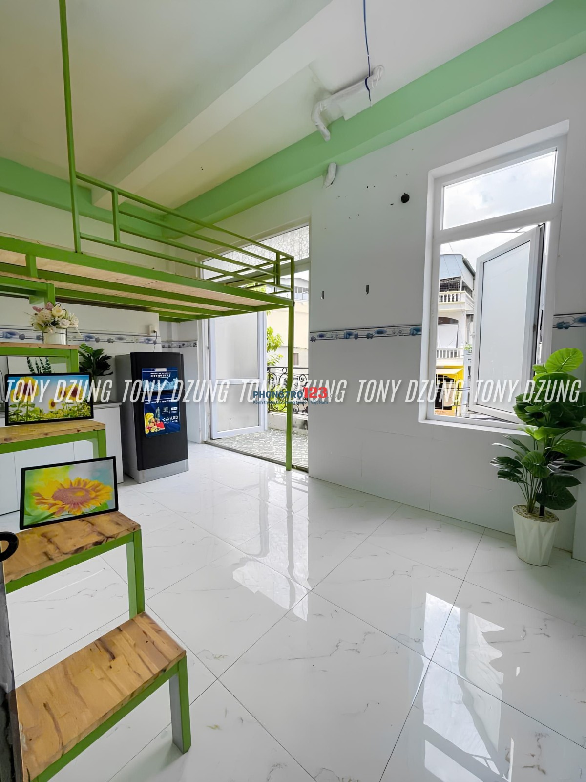 PHÒNG GÁC BAN CÔNG - CỬA SỔ THOÁNG - SẴN TỦ LẠNH & BẾP - NGAY NGÃ 5 GÒ VẤP - SIÊU THỊ GO!