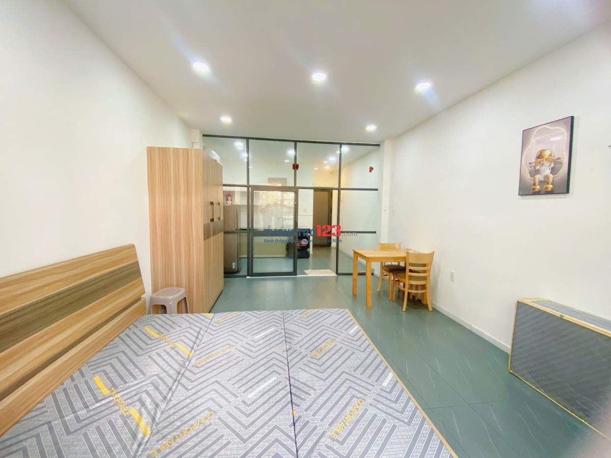 1PN TÁCH BẾP + BAN CÔNG FULL NỘI THẤT GẦN VLU – HUTECH – UEF