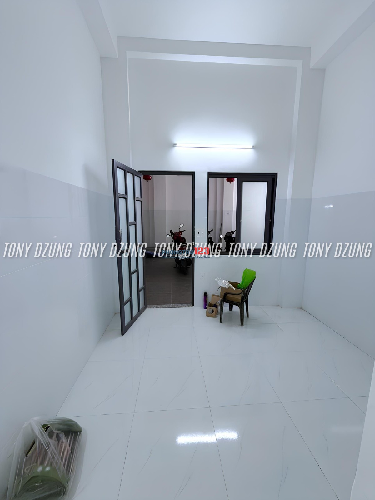 PHÒNG MỚI CÓ CỬA SỔ THOÁNG MÁT - CÓ KỆ BẾP - NGAY GẦN VINCOM QUANG TRUNG - BV HỒNG ĐỨC