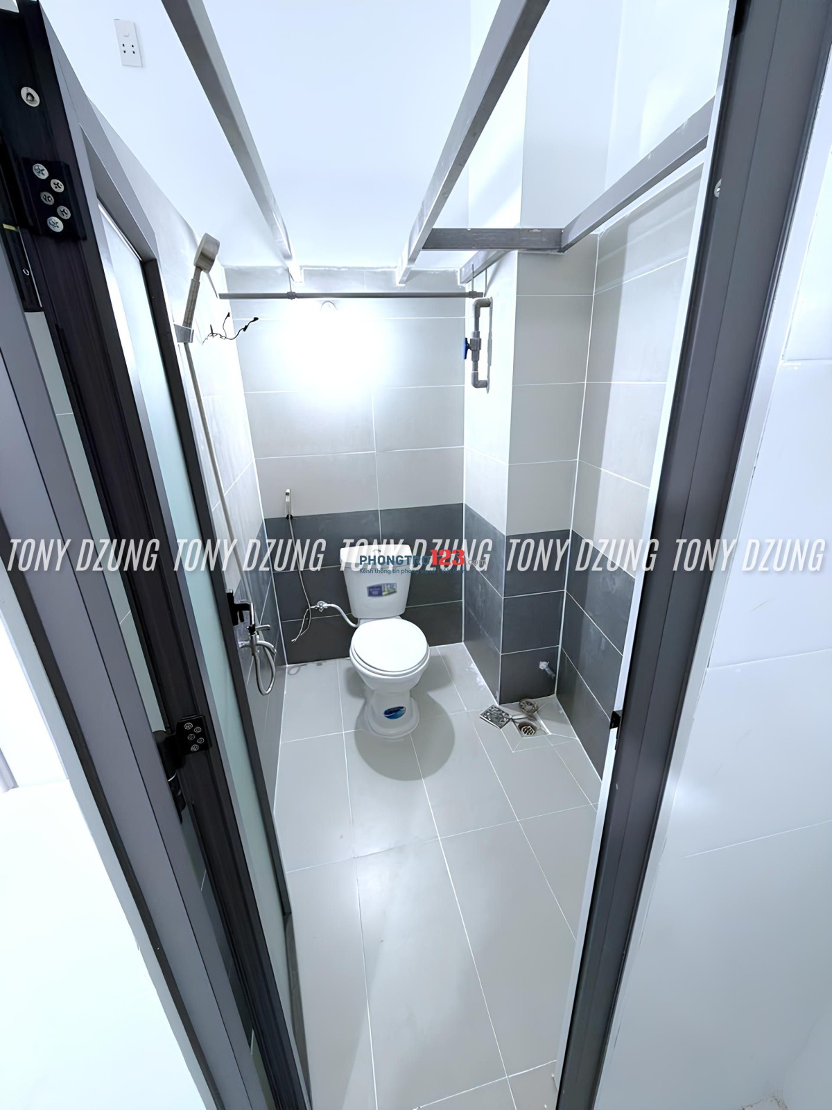 PHÒNG MỚI CÓ CỬA SỔ THOÁNG MÁT - CÓ KỆ BẾP - NGAY GẦN VINCOM QUANG TRUNG - BV HỒNG ĐỨC