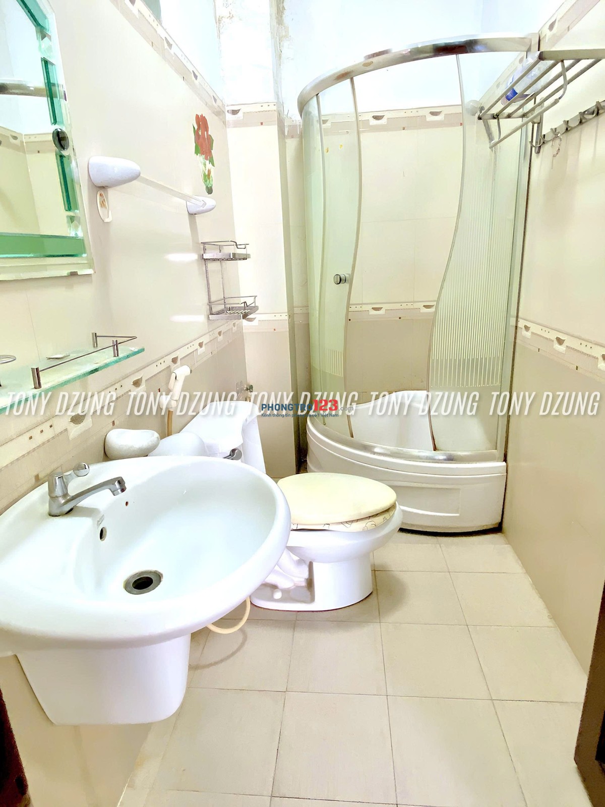PHÒNG BAN CÔNG, CỬA SỔ- SIÊU RỘNG - FULL NỘI THẤT CAO CẤP - LẦU 1 - GẦN VINCOM PHAN VĂN TRỊ