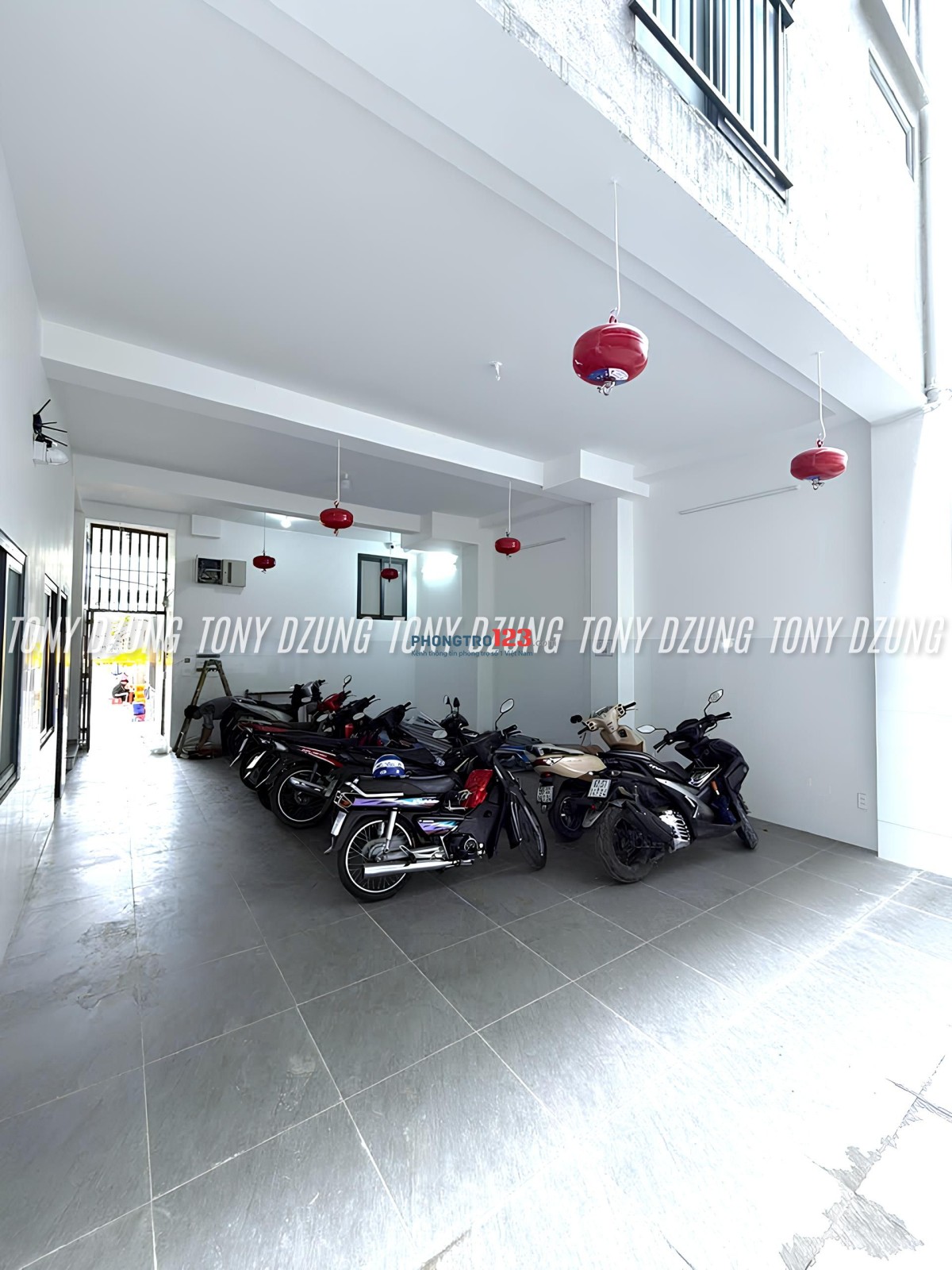 PHÒNG MỚI CÓ CỬA SỔ THOÁNG MÁT - CÓ KỆ BẾP - NGAY GẦN VINCOM QUANG TRUNG - BV HỒNG ĐỨC