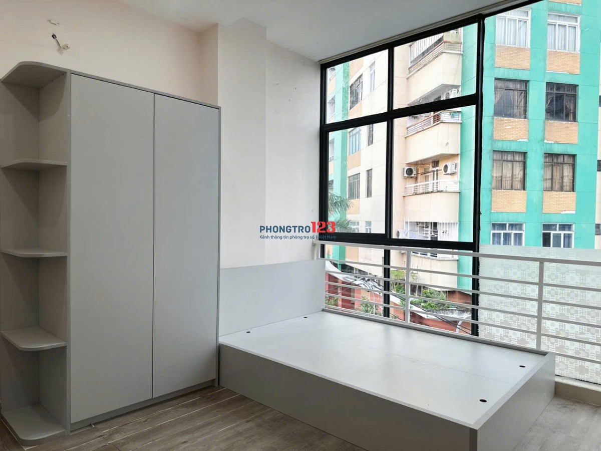 Cho thuê phòng cửa kính lớn, thoáng – Điện Biên Phủ, Bình Thạnh đối diện UEF, HUTECH, HIU, Hàng xanh