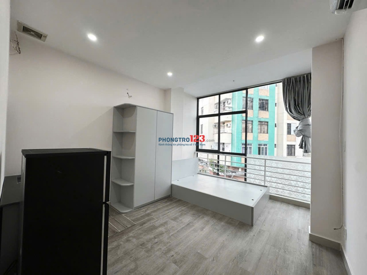 Cho thuê phòng cửa kính lớn, thoáng – Điện Biên Phủ, Bình Thạnh đối diện UEF, HUTECH, HIU, Hàng xanh