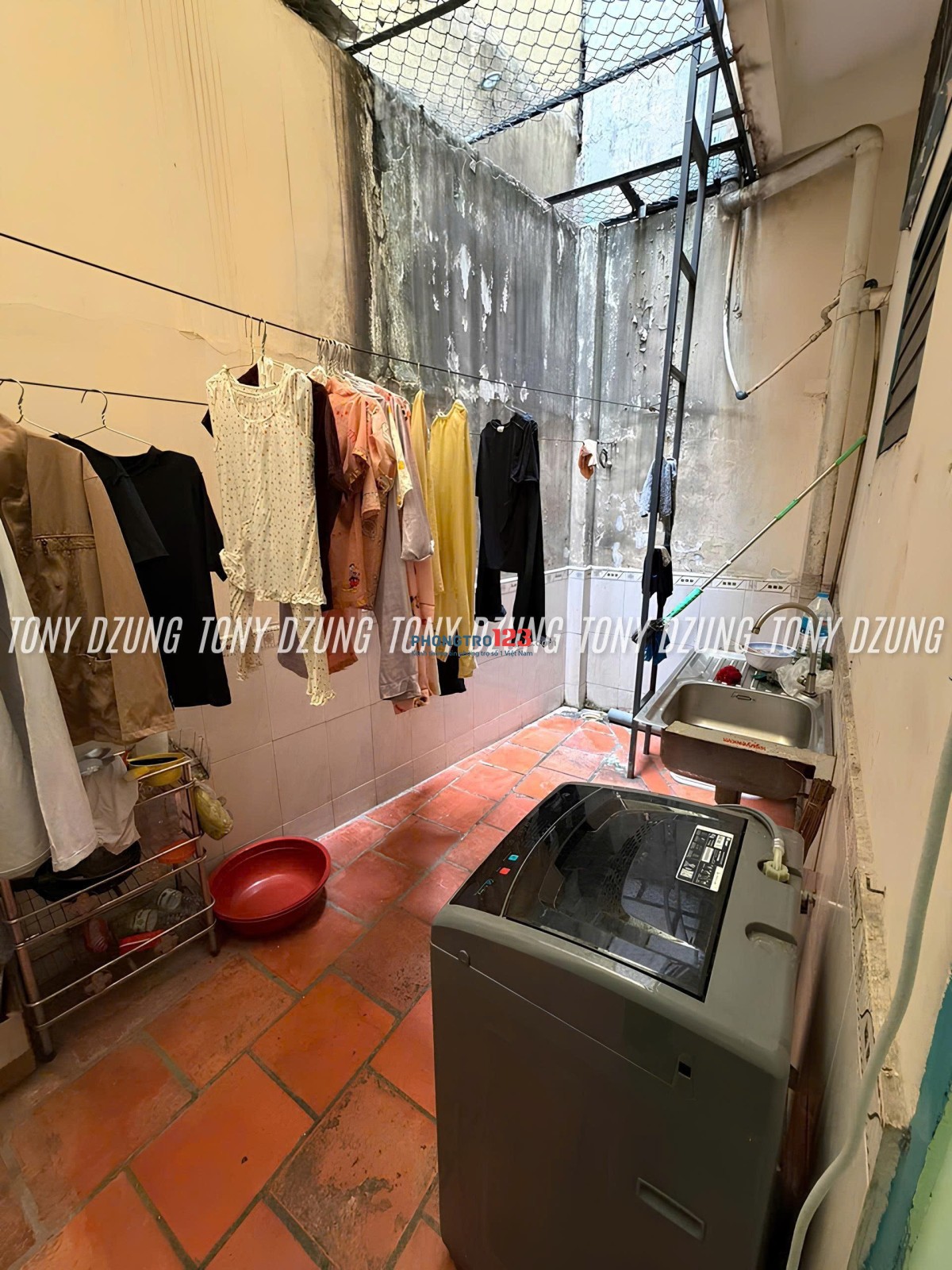 PHÒNG TRỌ HẠT DẺ CHỈ 1.5TR - NGAY EMART PHAN VĂN TRỊ - GẦN ĐH CÔNG NGHIỆP