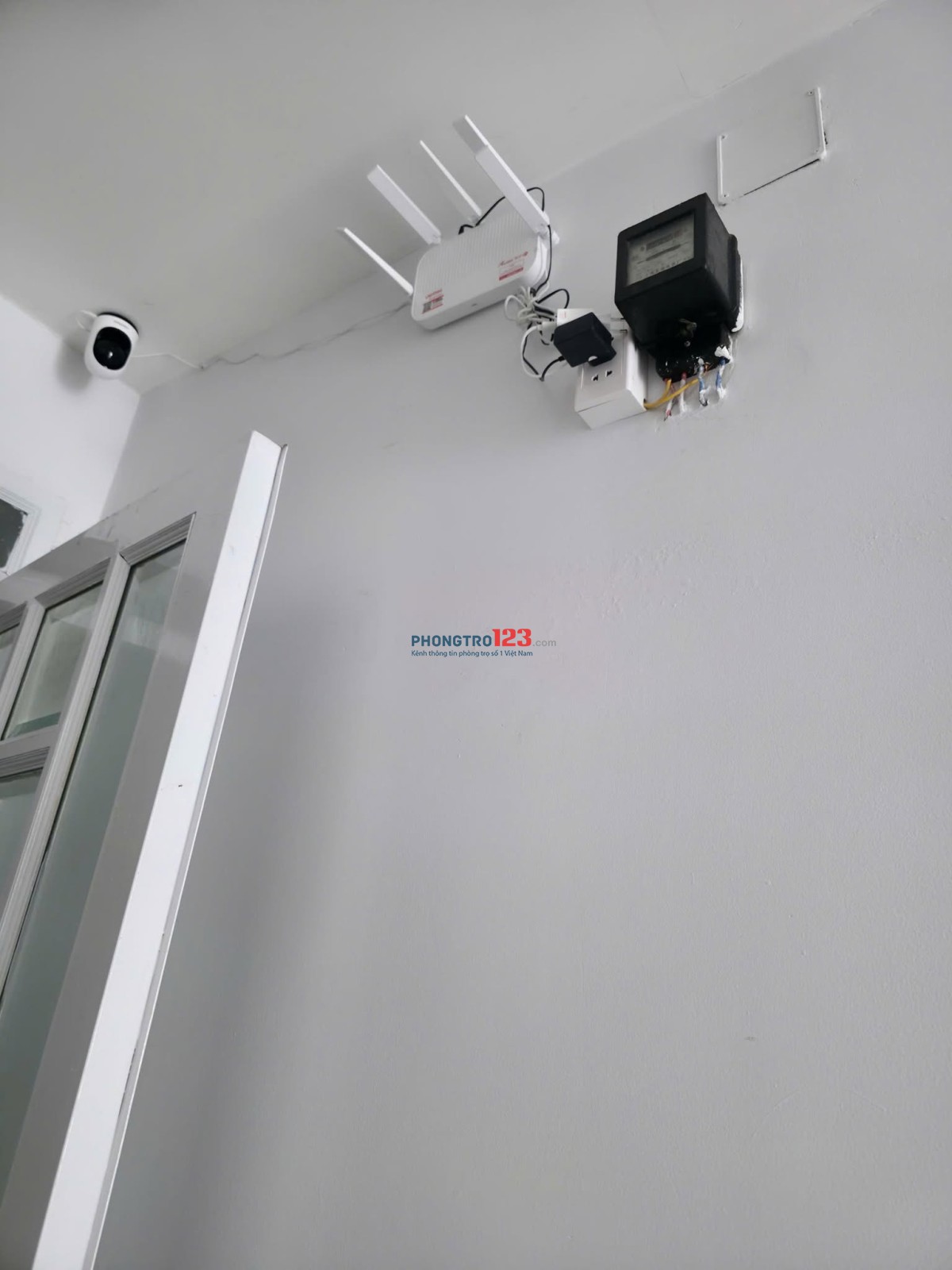CHO THUÊ 2 PHÒNG LẦU 3, 60m2 (2 P. ngủ + WC+bếp+ban công) và 1 PHÒNG TRỆT MẶT TIỀN TRƯỜNG SA (35m2)