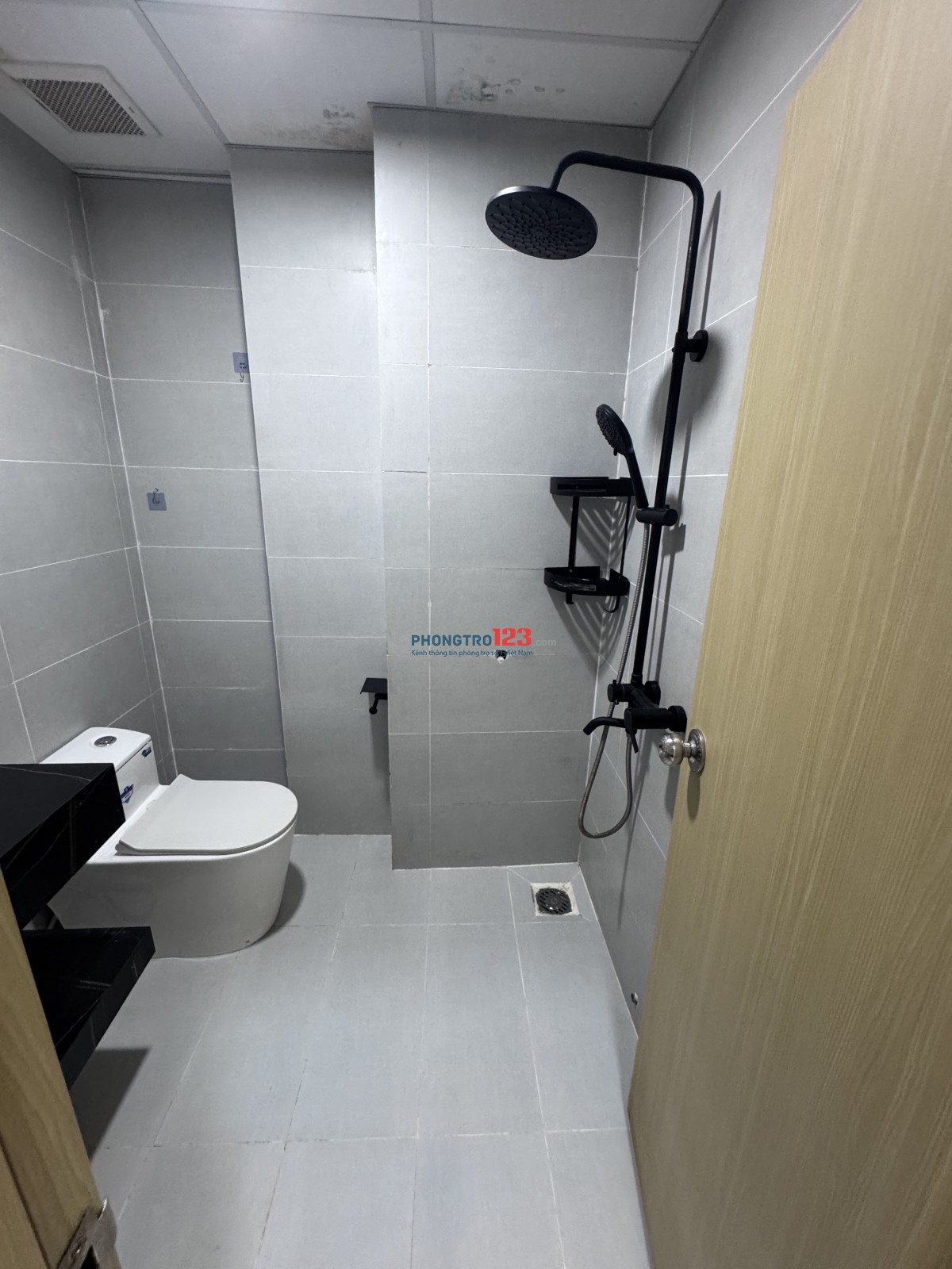 Cho thuê căn hộ dv ngay KĐT Vạn Phúc ql13 thủ đức