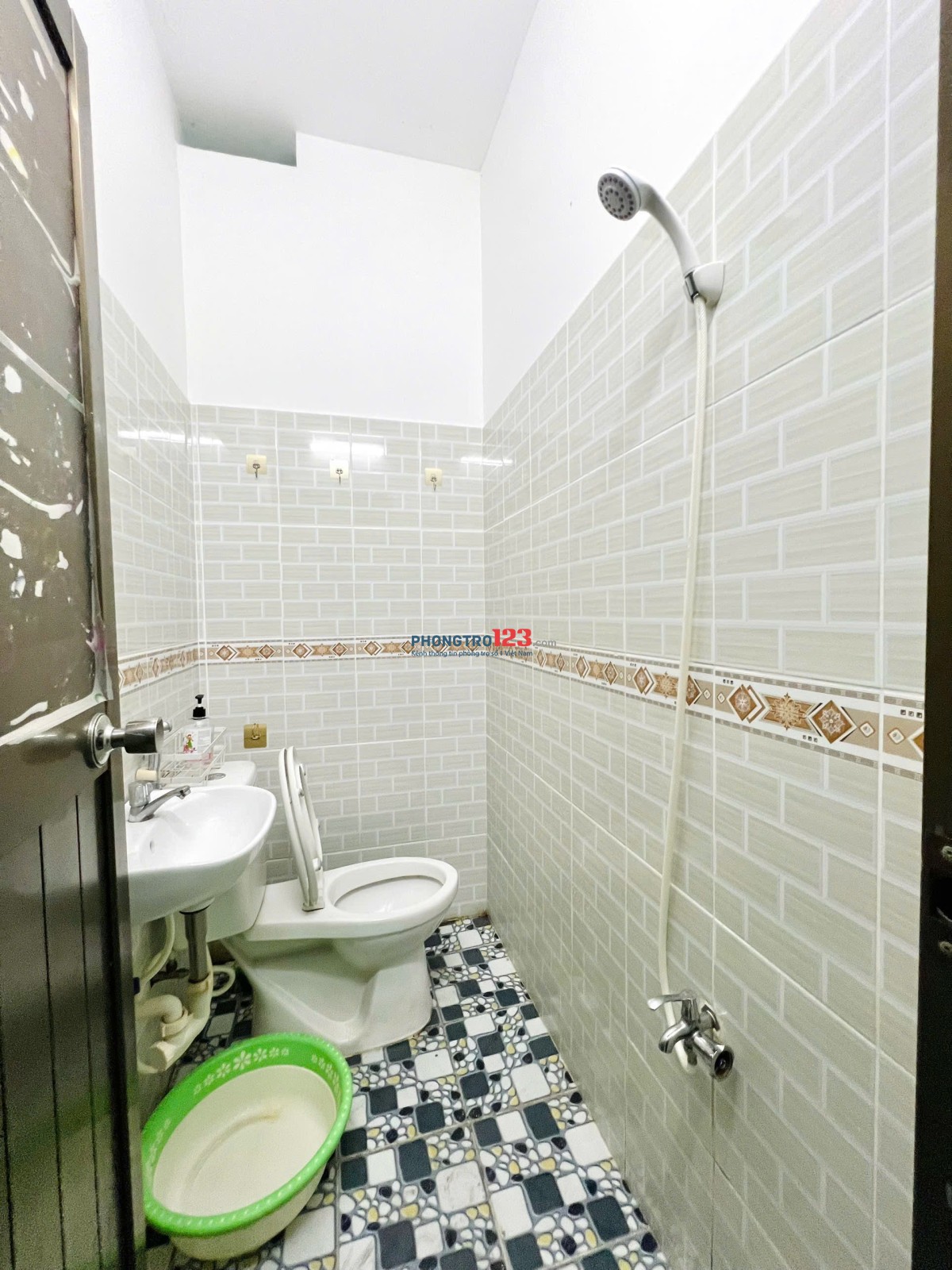  CHO THUÊ PHÒNG TRỌ GẦN ĐH KIẾN TRÚC - SƯ PHẠM - MỞ (LÝ CHÍNH THẮNG, QUẬN 3) - GIÁ 5 TR/THÁNG 