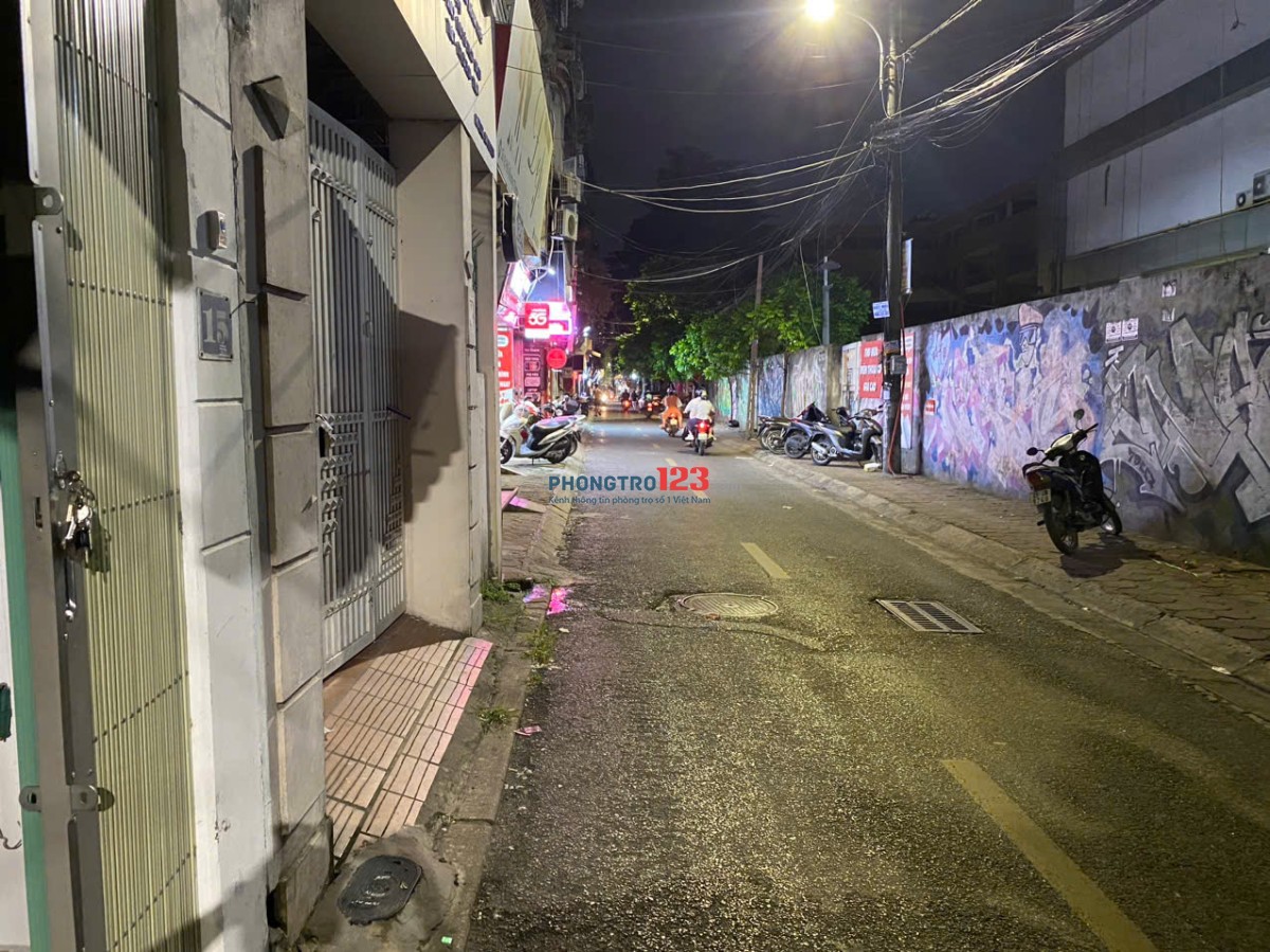 Chính chủ cho thuê nhà DT 12 m2 mặt phố Khương Thượng, tiện KD, gần chợ, trường ĐH Thủy lợi, mầm non