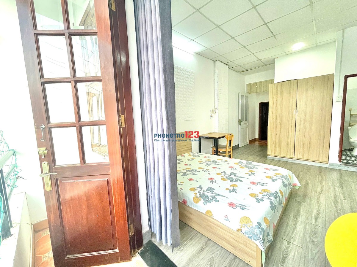 PHONHF FULL NỘI THẤY CÓ BAN CÔNG CHƯA ĐẾN 6tr GẦN SÂN BAY ĐẠI HỌC HUTECH, NGOẠI THƯƠNG, GTVT,…