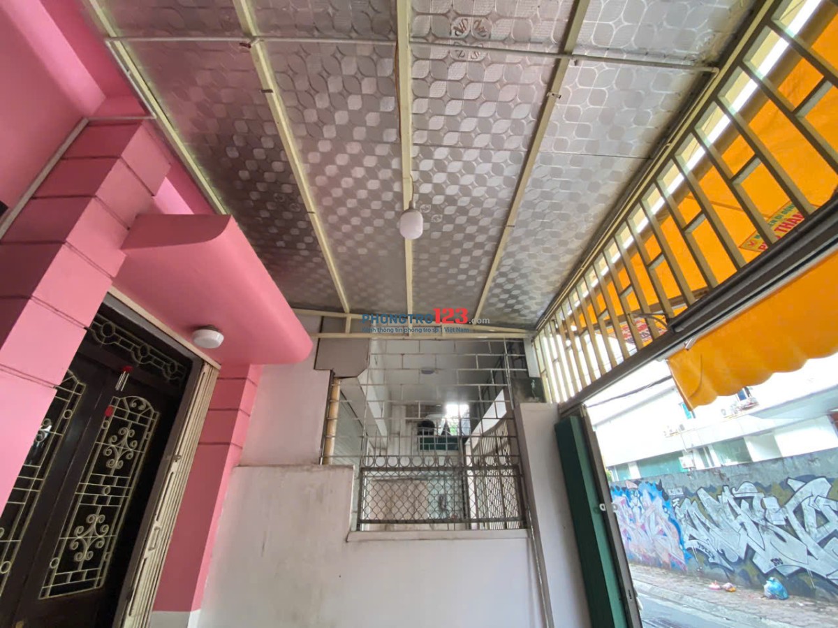 Chính chủ cho thuê nhà DT 12 m2 mặt phố Khương Thượng, tiện KD, gần chợ, trường ĐH Thủy lợi, mầm non