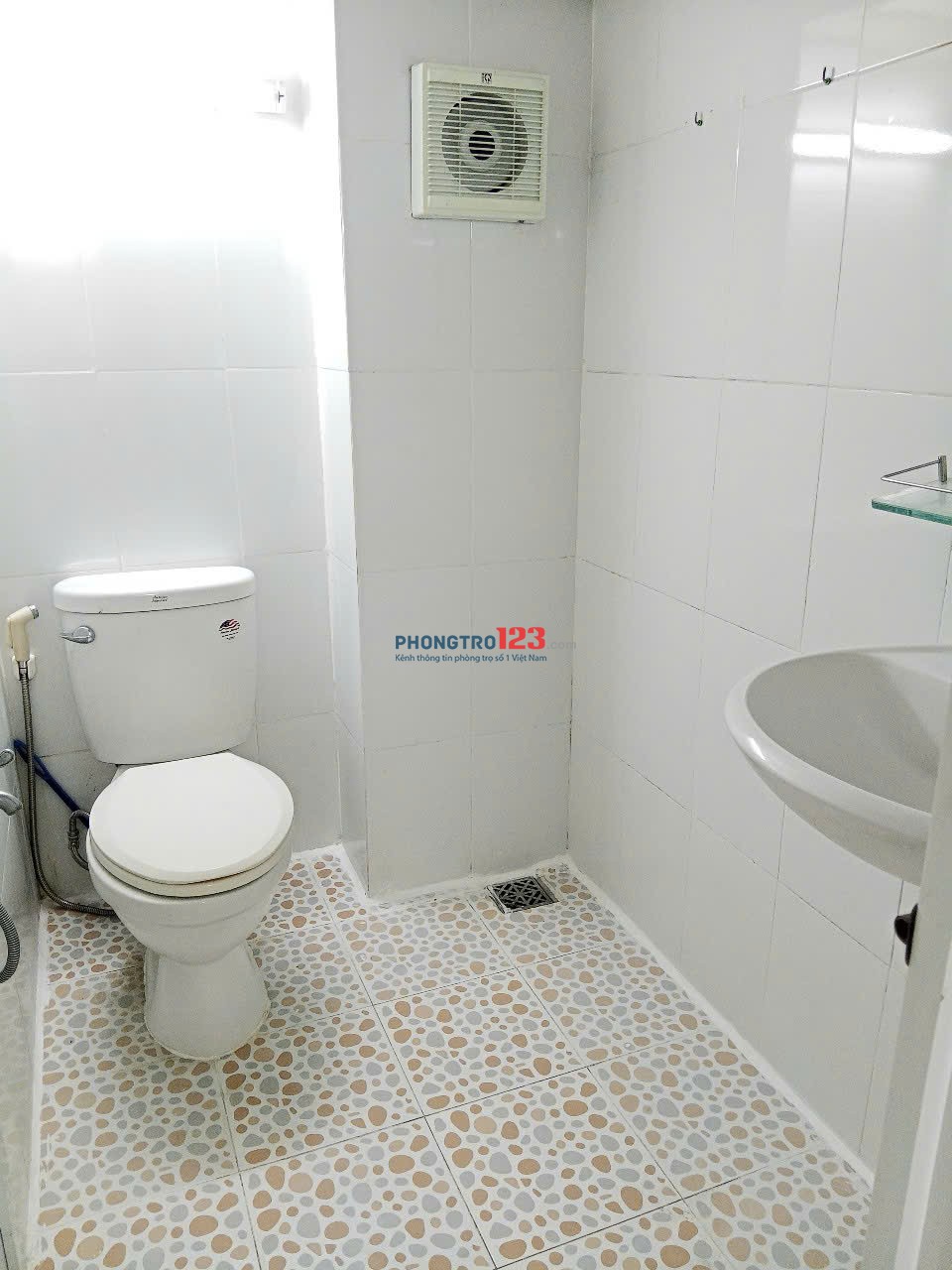 Cho thuê phòng trọ có ban công tại Nguyễn Duy Trinh, Quận 2