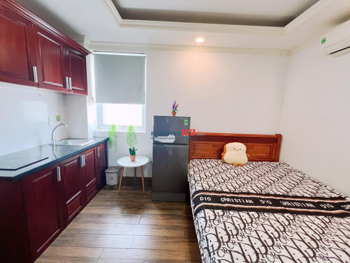 PHÒNG STUDIO ĐẸP - GIỜ GIẤC TỰ DO - CÁCH GA SÀI GÒN 3 PHÚT [QUẬN 10]