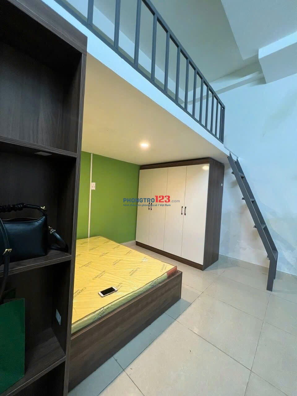 PHÒNG CÓ GÁC CAO TÁCH BẾP 2 PHÒNG 4 NGƯỜI Ở VÔ TƯ ở Chu Văn An Bình Thạnh gần UTH UEF HUTECH