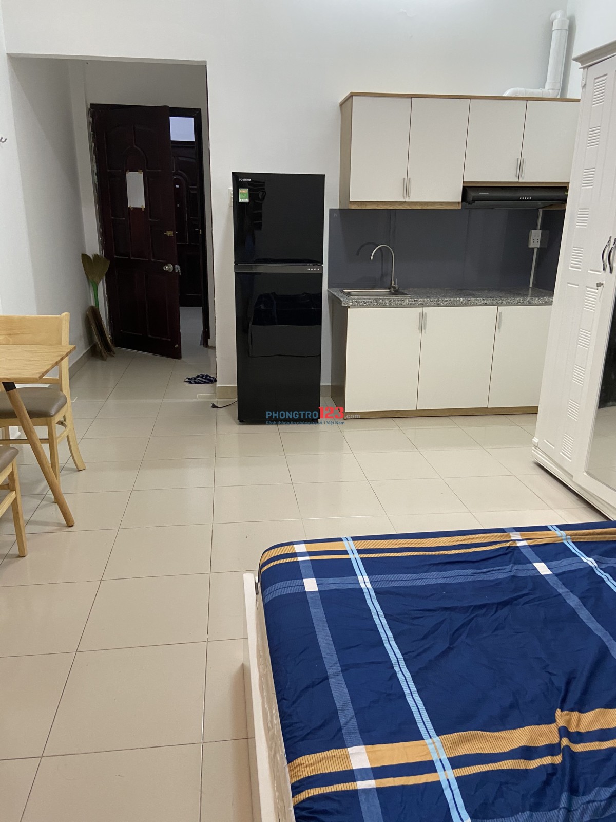 Cho thuê căn hộ đủ tiện nghi tại 8/19A Đinh Tiên Hoàng, Quận 1 giá 7tr/tháng 1pn nội thất đầy đủ