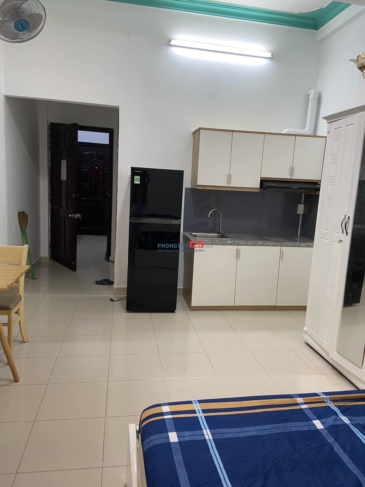Cho thuê căn hộ đủ tiện nghi tại 8/19A Đinh Tiên Hoàng, Quận 1 giá 7tr/tháng 1pn nội thất đầy đủ