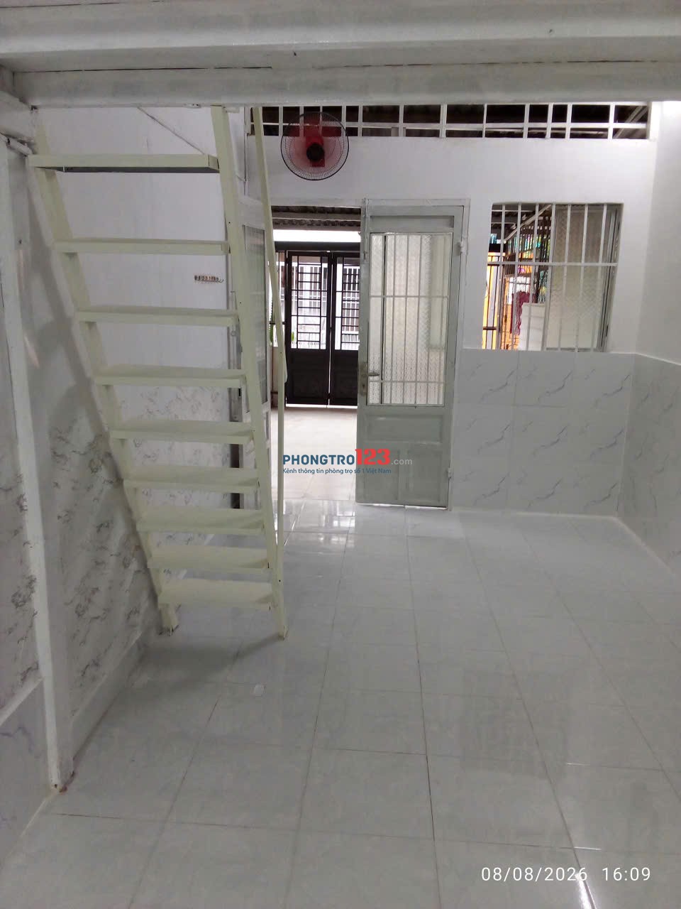 Chính chủ cho thuê phòng trọ 33m2, có khoản sân trước 20m2, tại đường 38A Vĩnh Phú