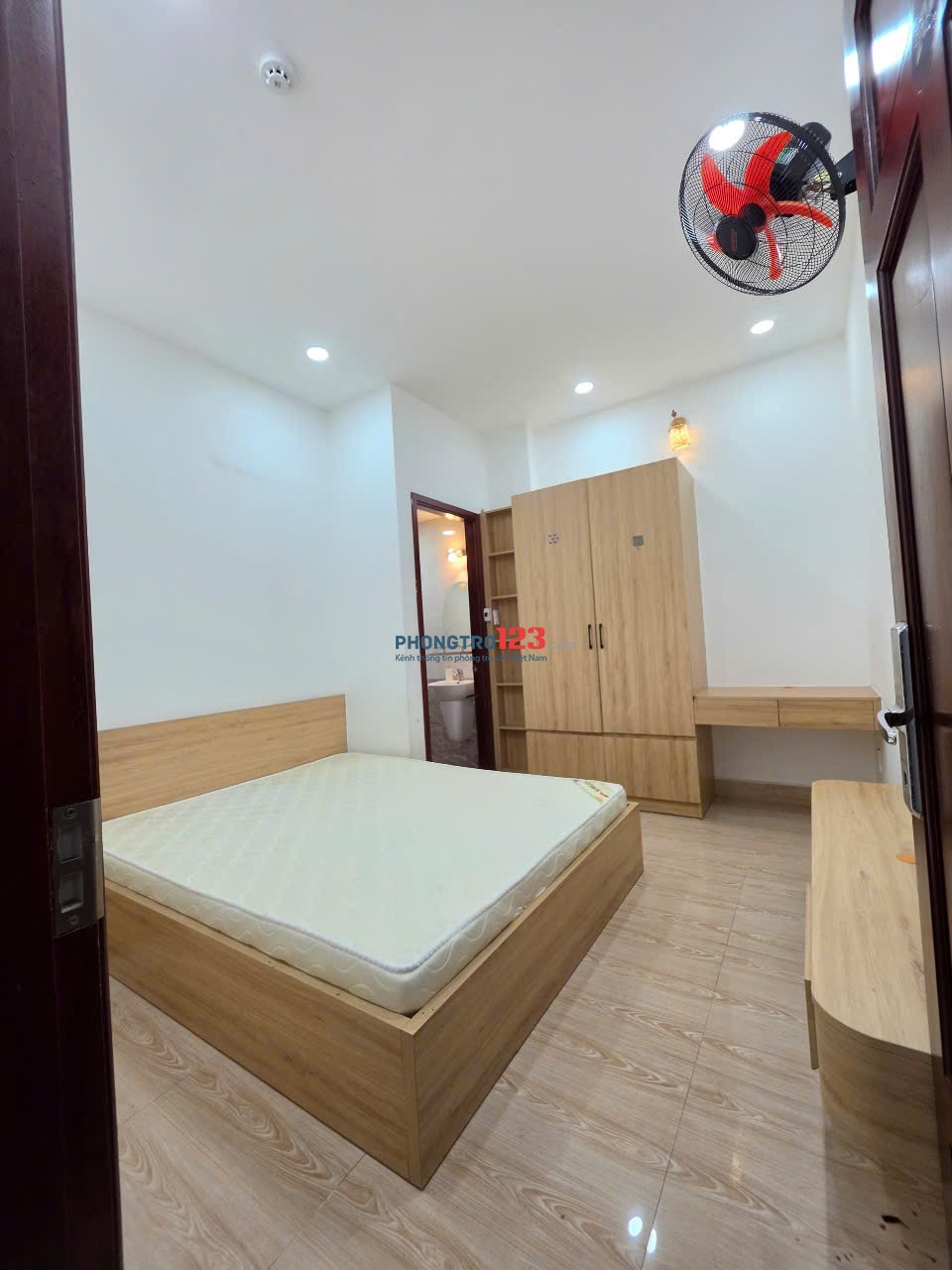 CHO THUÊ PHÒNG STUDIO FULL NỘI THẤT - GẦN ĐH VĂN LANG