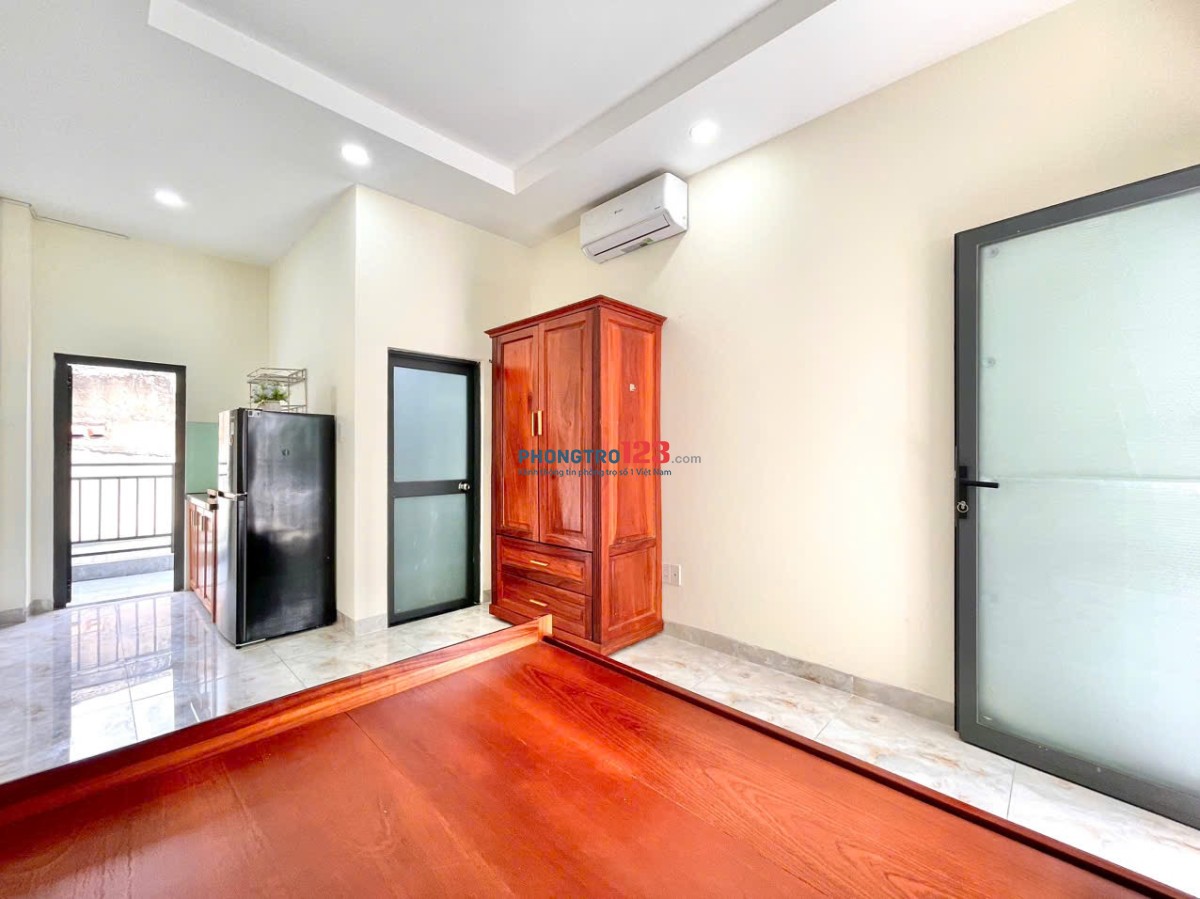 CĂN HỘ BAN CÔNG THOÁNG MÁT GẦN CHỢ HOÀNG HOA THÁM